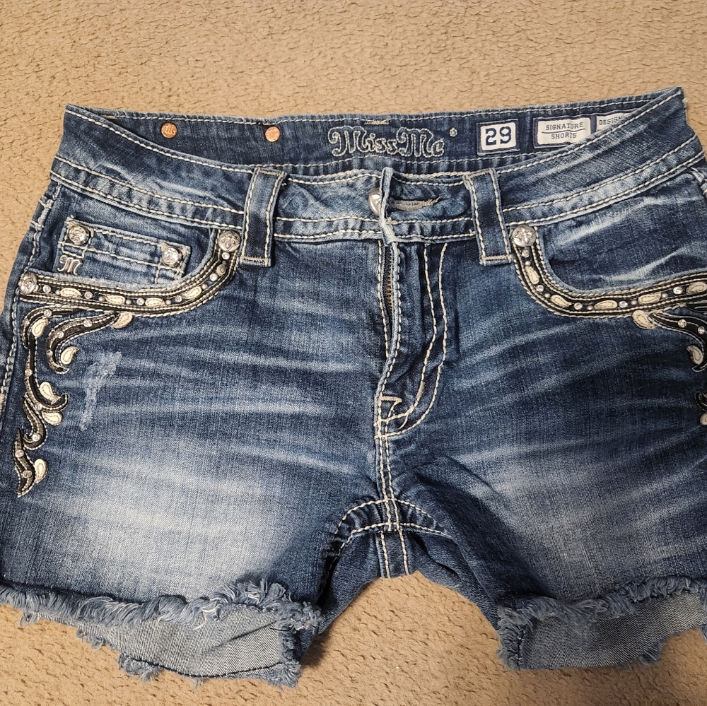 NEW MISS ME SHORTS